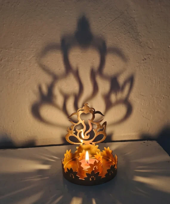 SS Shadow-Effect Candle Holders